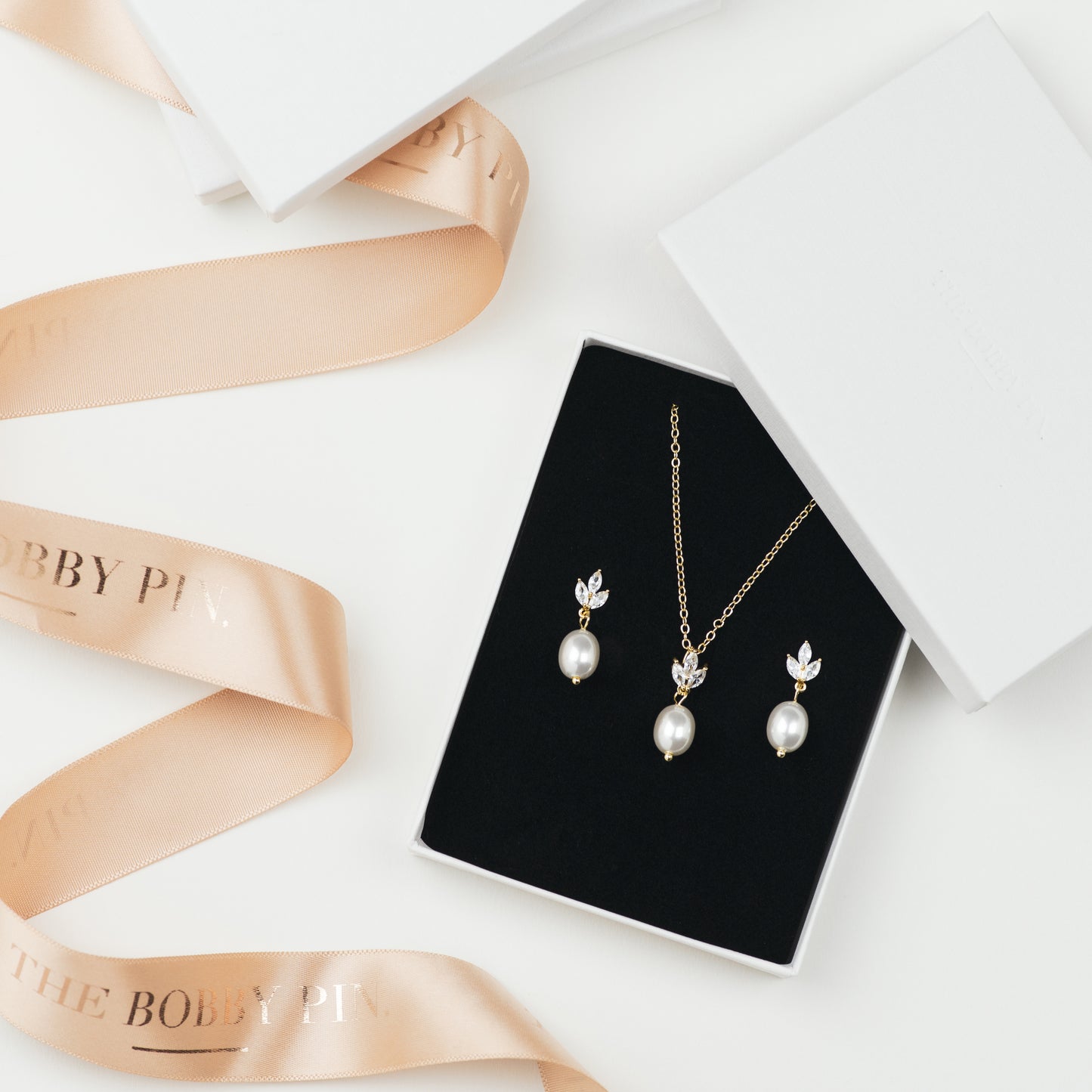 Libby Necklace & Earring Set