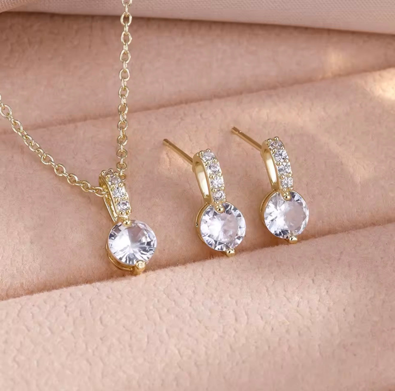 Lissa Necklace & Earring Set